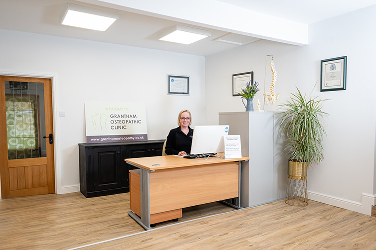10x%20receptionGrantham%20Osteopathic%20Clinic 23
